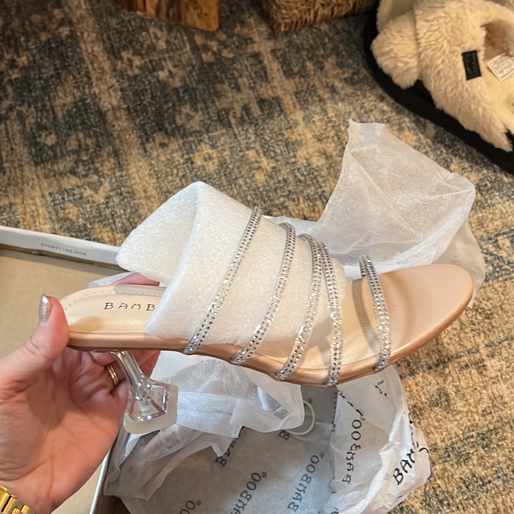 NWT bamboo heels